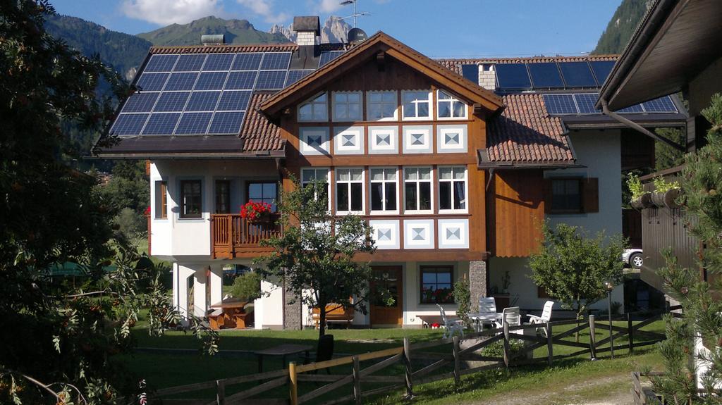 Casa Guido E Laura Apartment Pozza di Fassa Exterior photo